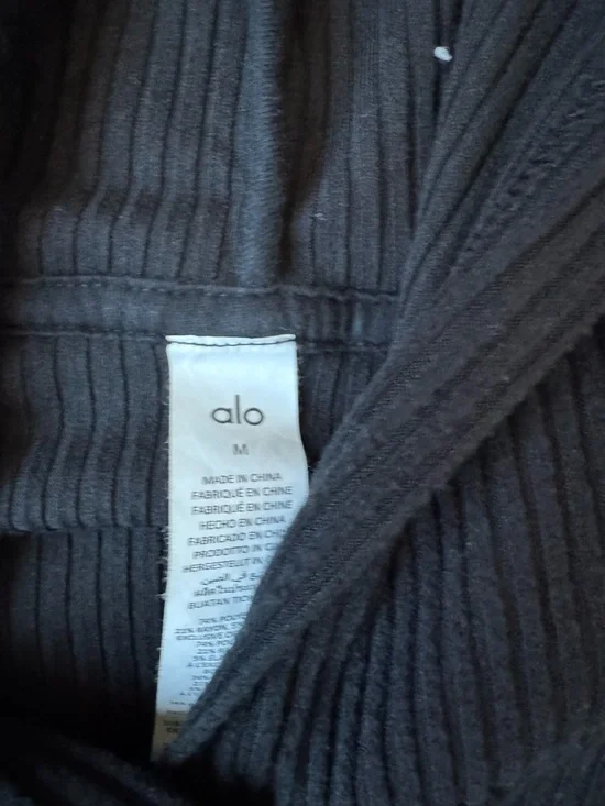 Alo Muse Ribbed Set - Picture 3 of 10